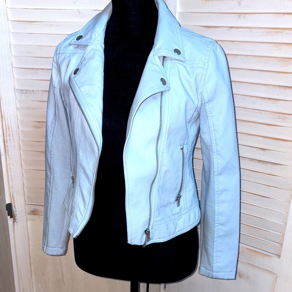 Girls size 12 Justice Women's Sky Blue Leather Biker Jacket-faux blue soft! - Picture 1 of 9